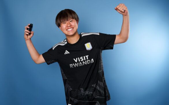 Okuma llega al Aston Villa.