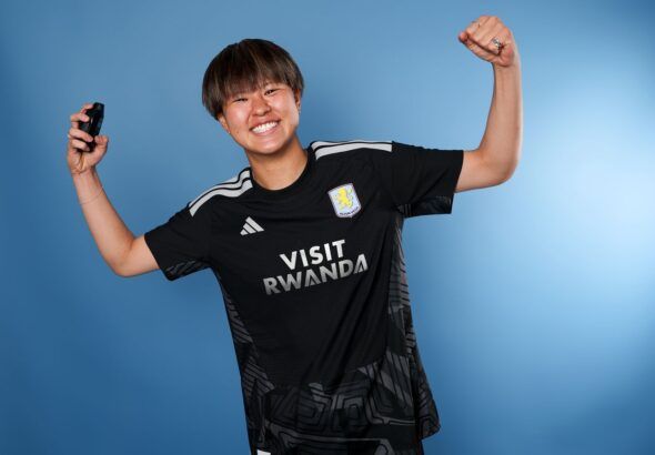 Okuma llega al Aston Villa.