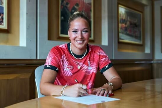 El Charlton ficha a Grace Johnston y renueva a Pedersen y Siber.