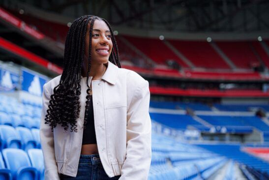 Ashley Lawrence vuelve a Francia. La jugadora ficha por el OL hasta 2028.