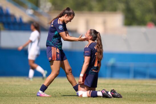 El Granada consigue una victoria sobre la bocina ante el Badalona Women.
