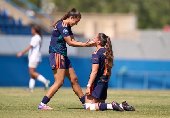 El Granada consigue una victoria sobre la bocina ante el Badalona Women.