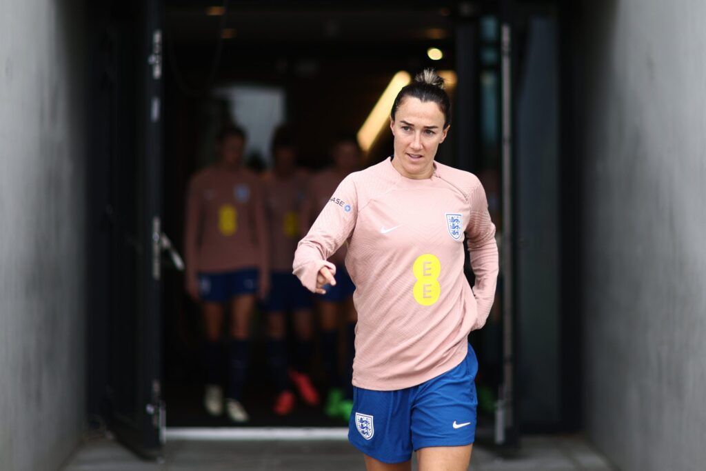 El futuro en Bronze. La jugadora en una foto reciente entrenando con las Lionesses.
