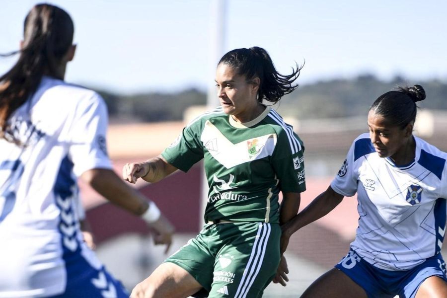 Cacereño femenino