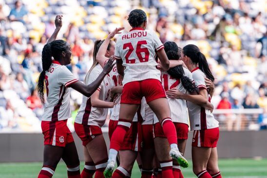 Canadá abre la SheBelieves Cup con una contundente victoria sobre Colombia.