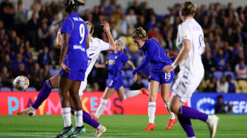 Las blues casi se complican la vida ante un combativo Austria Wien.