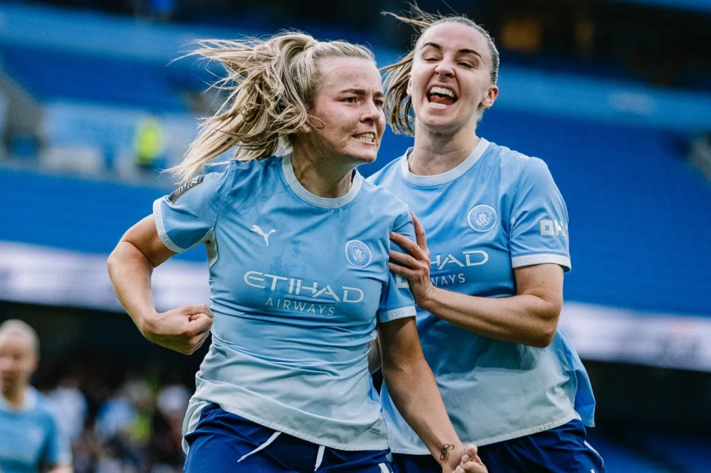 Hemp lidera la remontada ante el Arsenal.