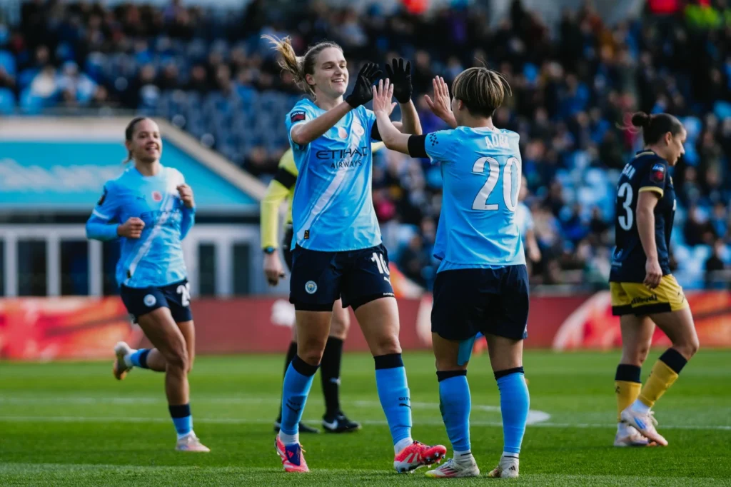 Las citizens suman tres contra West Ham.