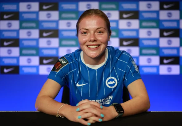 El Brighton ficha a Murphy y renueva a Symonds.