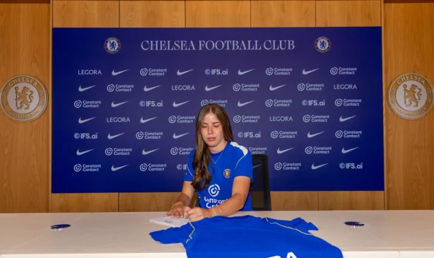 Giulia Dragoni ficha por el Chelsea y Eva Hendle firma su primer contrato profesional.