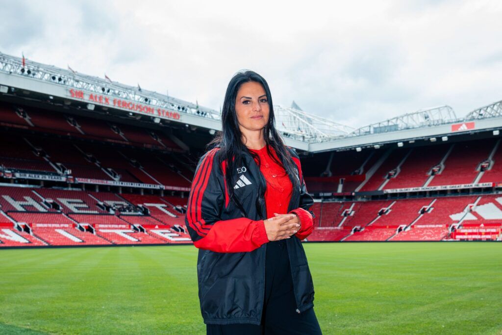 Eva Olid sustituye a Marc Skinner en el banquillo del United.