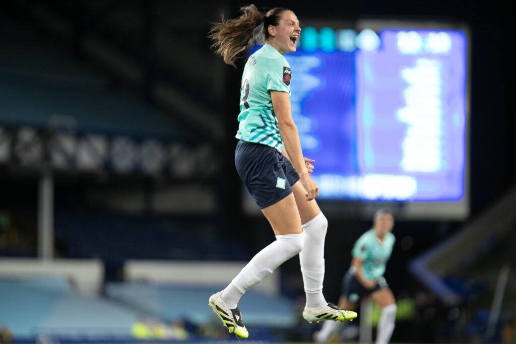 Goodwin protagoniza la primera victoria de las Lionesses en la WSL.
