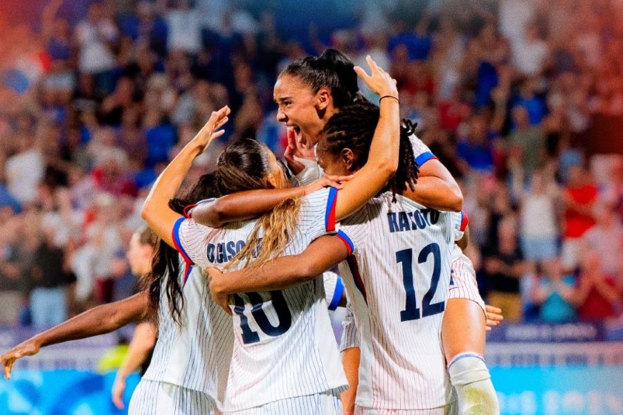 Francia clasifica ante Nueva Zelanda