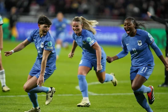 Francia será el rival de España en la final de la Nations League. De Almeida, Henry y Diani celebran el primer tanto de la noche.