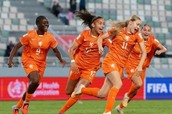 La suerte de los penales vuelve a sonreír a las Oranje.