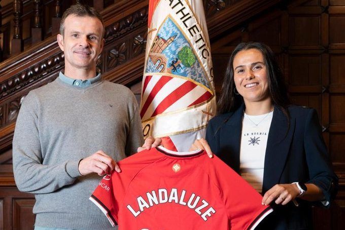 Naia Landaluze renueva con el Athletic.