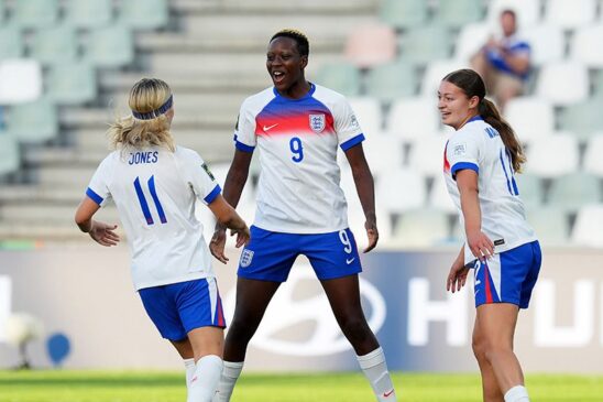 Maltby y las Young Lionesses dominan en la segunda jornada.