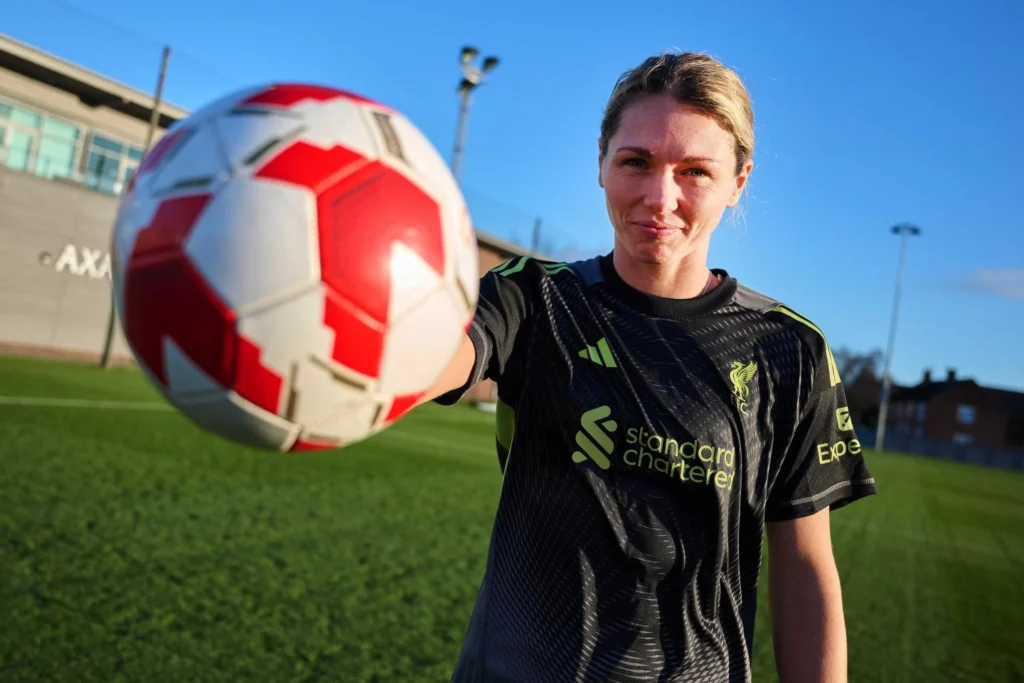 Jennifer Falk llega cedida al Liverpool.