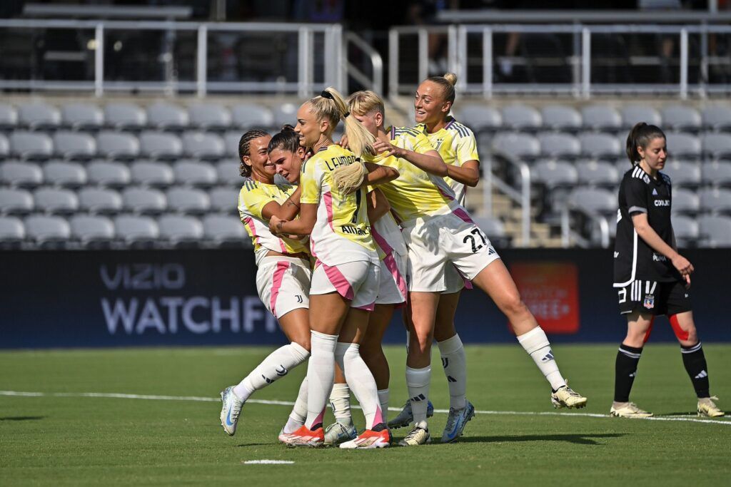 La Juve, primera finalista de The Women's Cup Louisville. Las jugadoras del conjunto italiano celebran uno de los goles.