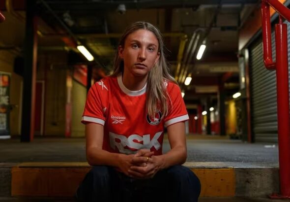 Davidson ficha por el Charlton y Fitzgerald renueva por un año.