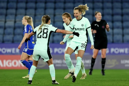 Macario está de vuelta. Nathalie Björn salta de alegría tras anotar su primer gol con el Chelsea.