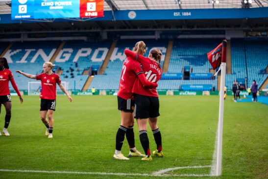 Las diablas siguen sumando de tres en tres.