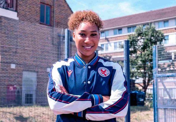 Lexi Lloyd-Smith ficha por el Palace.