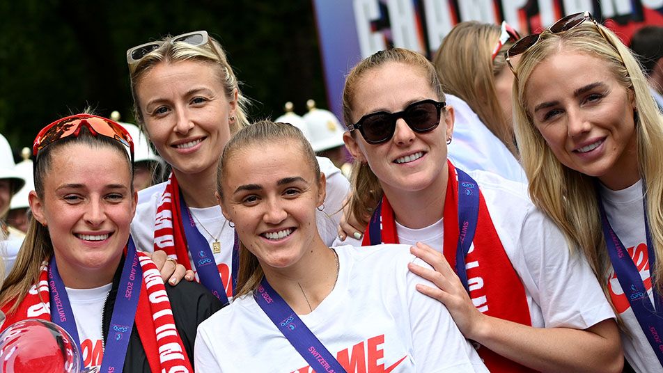 Las Lionesses cierran el año con Honores