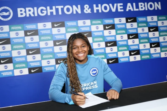 Moeka Minami, primer refuerzo para el Brighton, mientras que Madison Haley renueva con las seagulls.