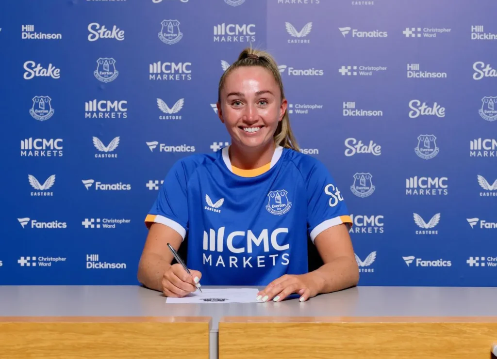 El Everton renueva a Finnigan.