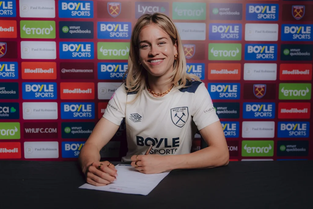 Nadine Riesen ficha por el West Ham.