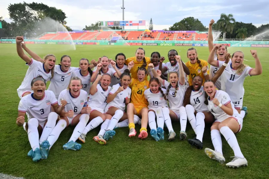 Estados Unidos es el primer semifinalista de este mundial sub17. Las jugadoras estadounidenses celebran el pase de ronda.