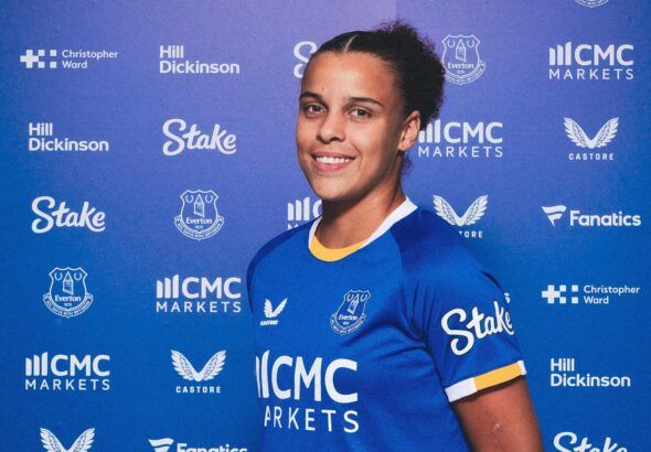 El Everton ficha a Noémie Mouchon.