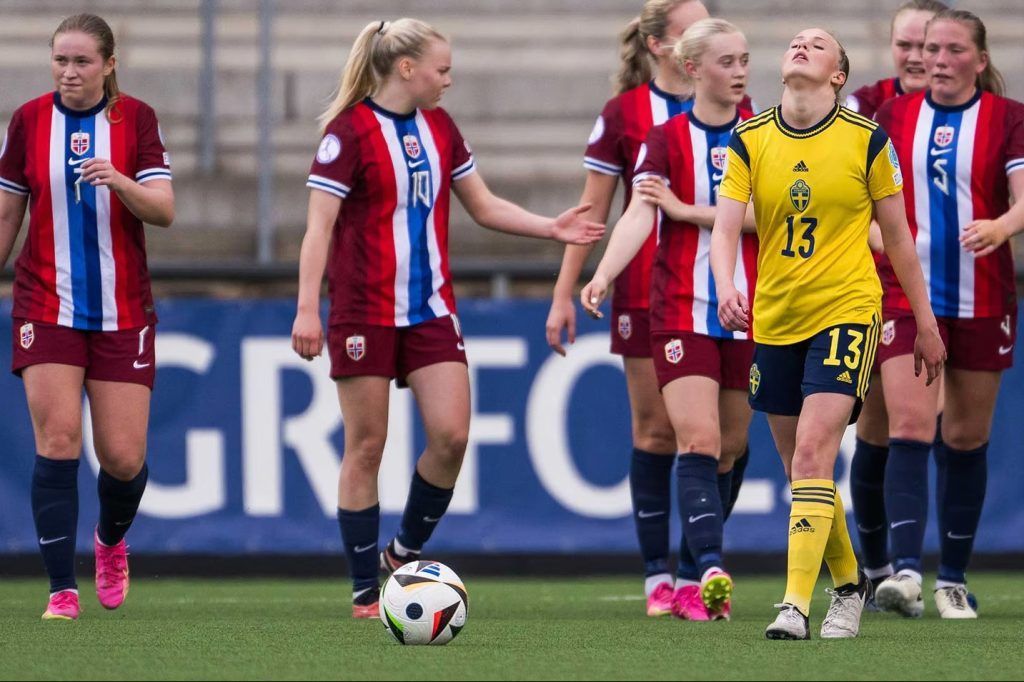 Suecia se va de vacío del europeo. Ella Lundin se lamenta tras encajar su equipo un tanto.