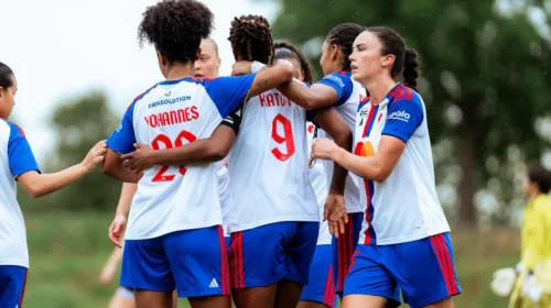 Remontada del OL ante el Villa.
