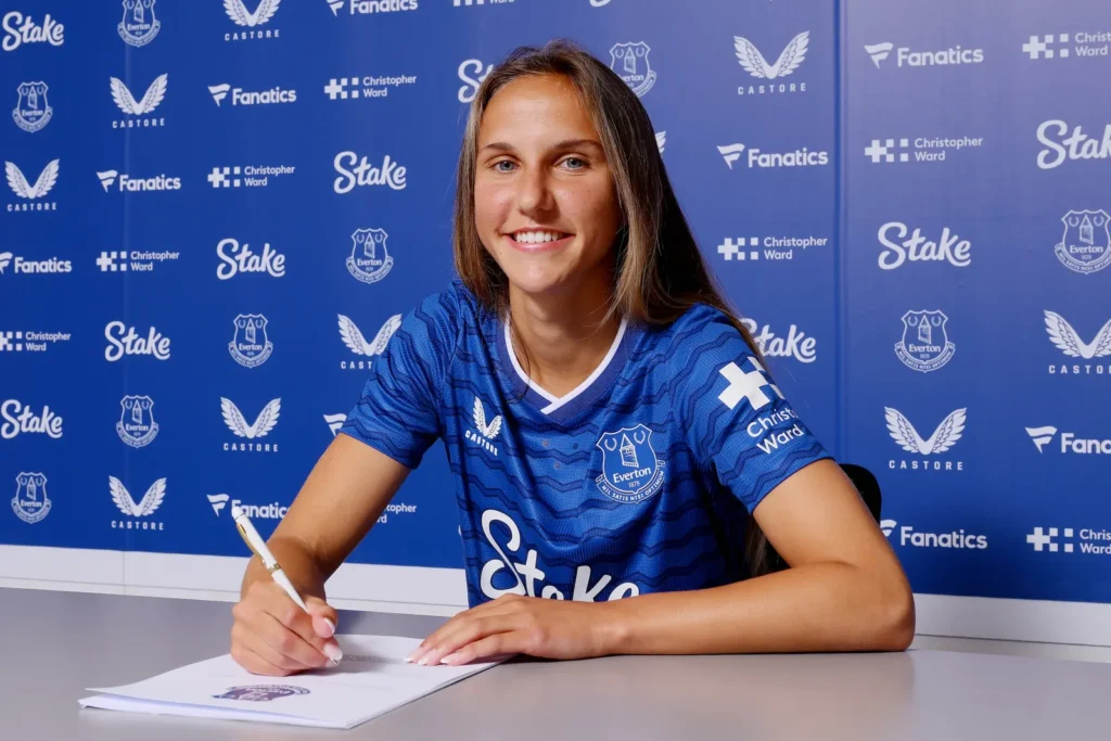Rosa van Gool llega al Everton.