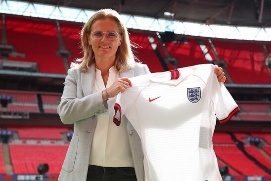 Wiegman continuará al mando de las Lionesses.