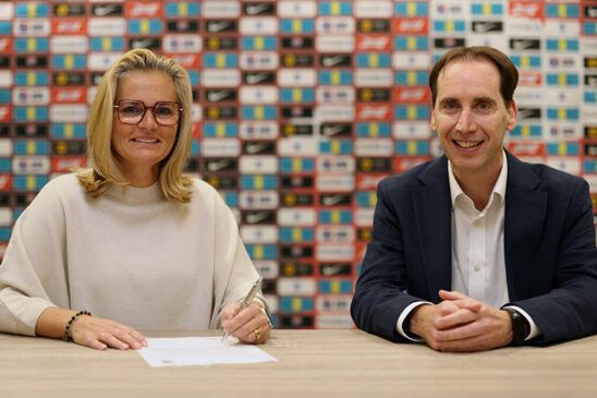 Wiegman continuará al mando de las Lionesses.