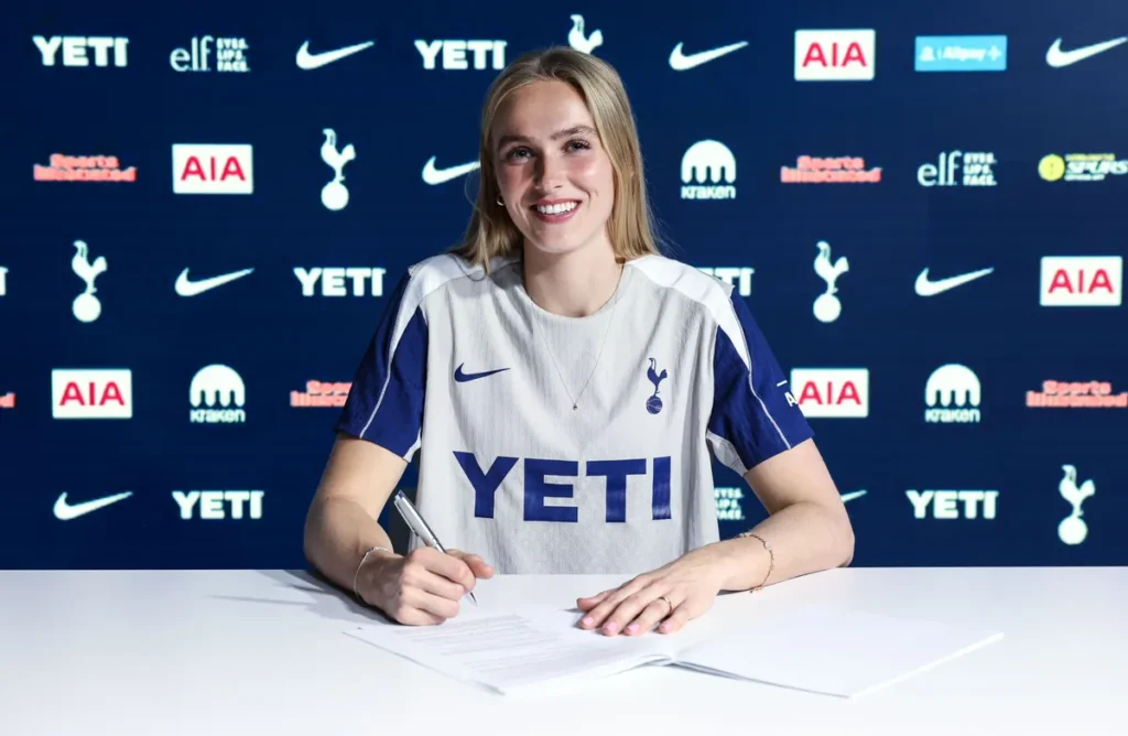 Selma Panengstuen refuerza el arco de las lilywhite.