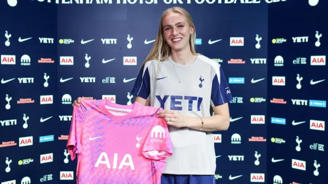 Selma Panengstuen refuerza el arco de las lilywhite.