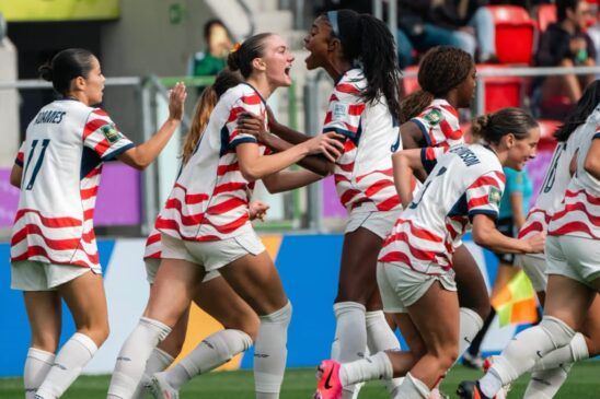 Estados Unidos clasifica a octavos con goleada.