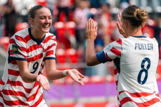 Estados Unidos clasifica a octavos con goleada.