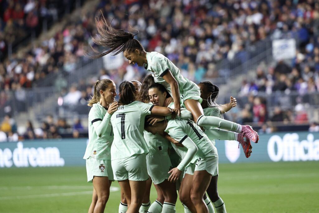 Una derrota contra Portugal empaña el homenaje de Estados Unidos a Alex Morgan.