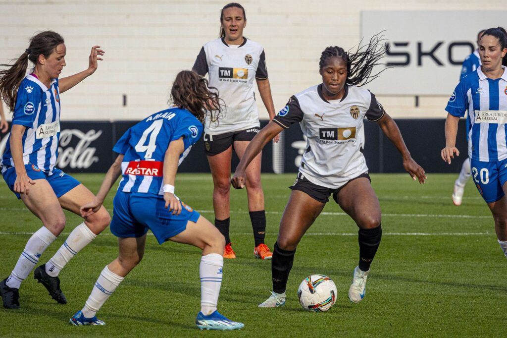 El Valencia suma un punto in extremis.