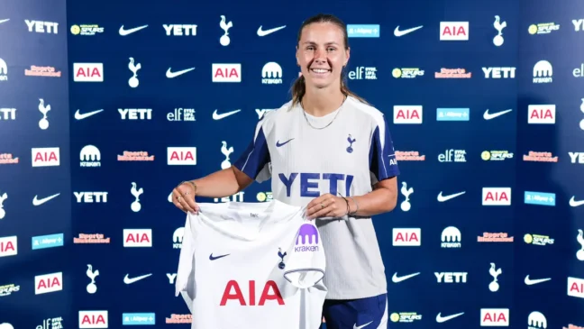 Las spurs cierran el acuerdo con Victoria Pelova.