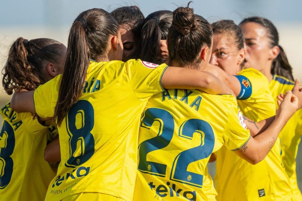 Triunfo del Villarreal ante el Getafe. Las jugadoras amarillas celebran el gol de la victoria.