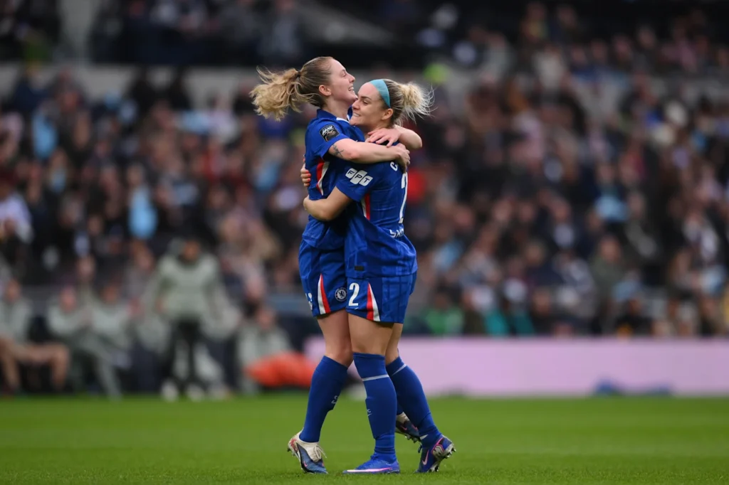 El Chelsea se reencuentra con la victoria en el derbi londinense.