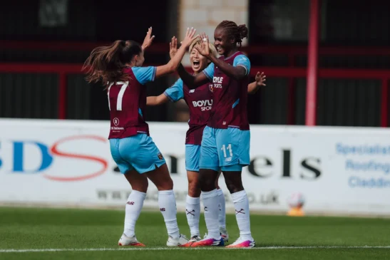 Los goles de Gago y Asseyi le dieron al West Ham la victoria sobre el London City.