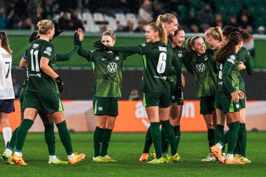 Remontada del Wolfsburg para romper el invicto del United.