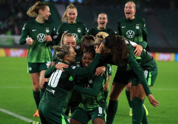 Remontada del Wolfsburg para romper el invicto del United.